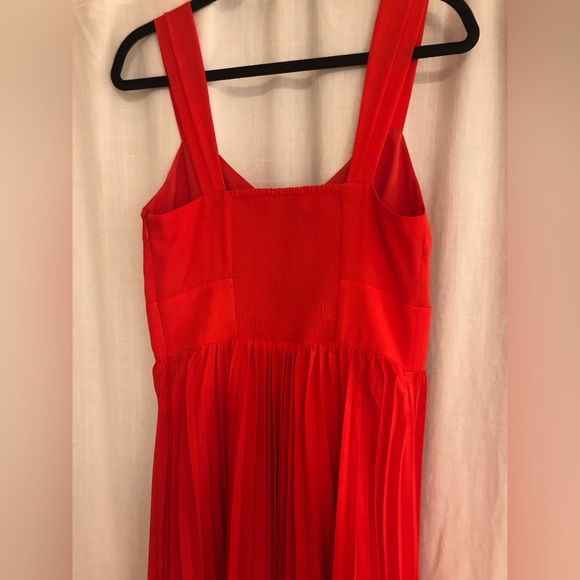 Banana Republic Poppy Red Summer Dress with Accordion Skirt and Cutout - Picture 6 of 9